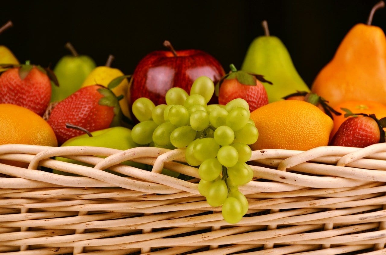 fruit-basket-1114060_1280